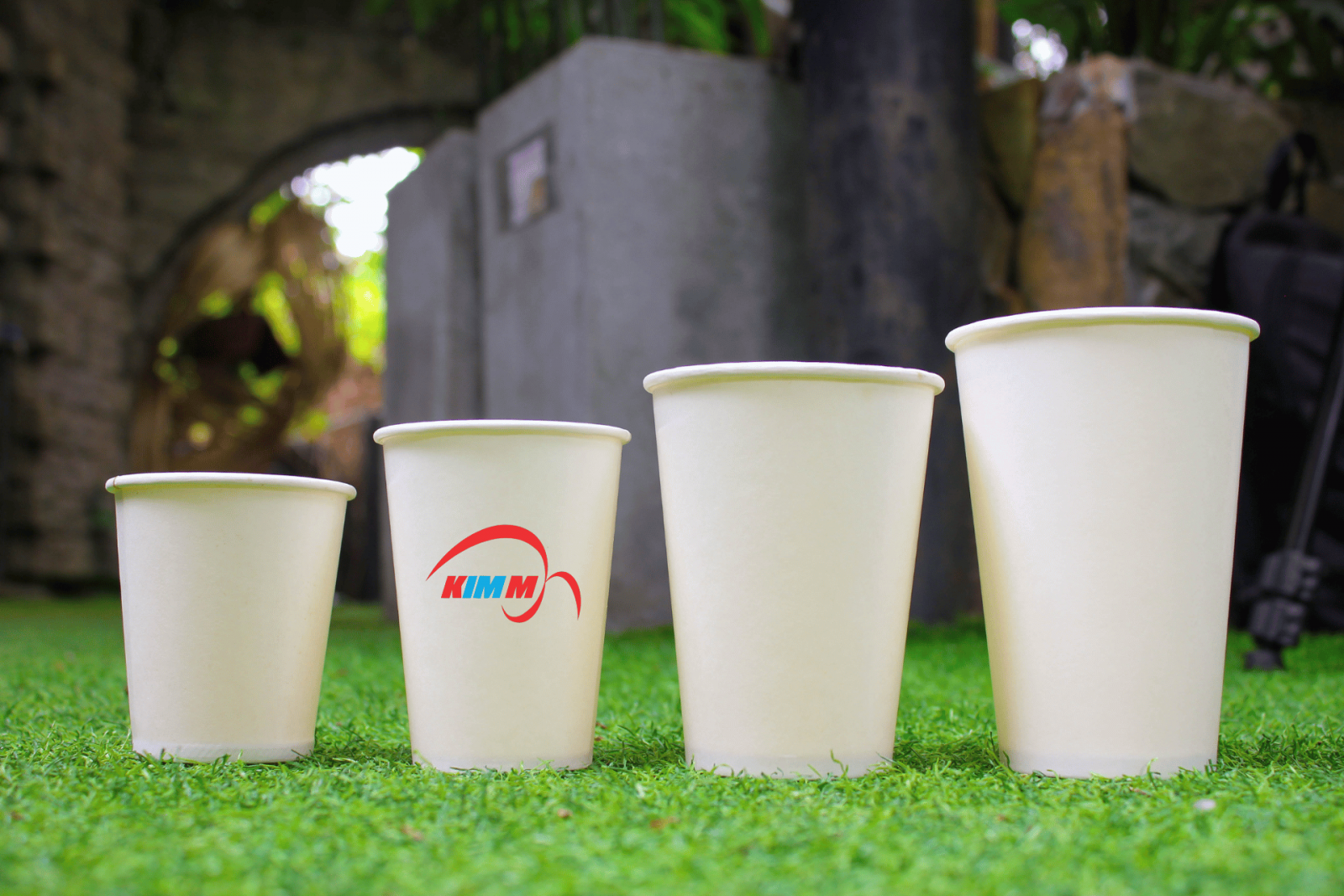 ly giấy lạnh an toàn sức khỏe